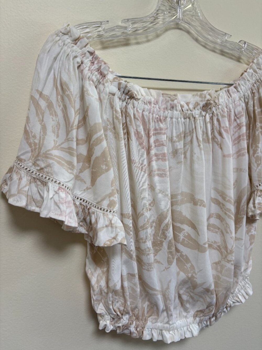 Ocean Drive Cream Floral Crop Top - Picture 2 of 5